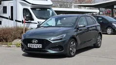 Cypress green Gebraucht 2024 Hyundai i30 Advantage Limousine | 20.880 € (Fairer Preis)