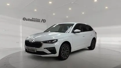 Moonweiß perleffekt Gebraucht 2025 Skoda Scala Kleinwagen | 27.723 € (Fairer Preis)
