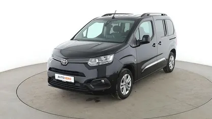 Schwarz Gebraucht 2022 Toyota Proace Verso City Kombi | 26.090 € (Fairer Preis)