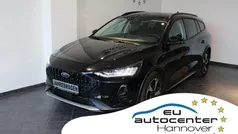 Schwarz metallic Gebraucht 2024 Ford Focus Active Kombi | 24.450 € (Guter Preis)