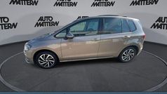 Pyramid gold metallic Gebraucht 2018 VW Golf Sportsvan Join Van / Kleinbus | 17.390 € (Guter Preis)