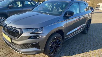 Neu Skoda Karoq SportLine 150 PS (110 kW) 2026 Graphitgraumetallic SUV