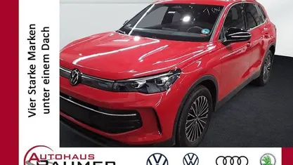 Rot Gebraucht 2025 VW Tiguan Goal SUV | 36.150 € (Guter Preis)