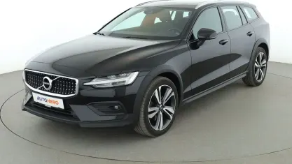 Gebraucht Volvo V60 CC 197 PS (144 kW) 2022 Schwarz Kombi