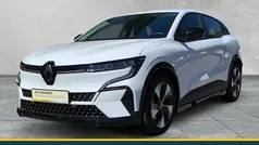 Weiß Gebraucht 2023 Renault Mégane Equilibre Limousine | 23.890 € (Guter Preis)