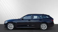 Schwarz Gebraucht 2022 BMW 330e Advantage Kombi | 24.948 € (Guter Preis)