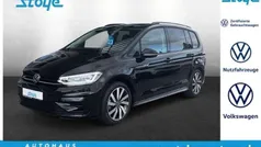 Deep black perleffekt Gebraucht 2024 VW Touran R-line Van / Kleinbus | 38.990 € (Fairer Preis)