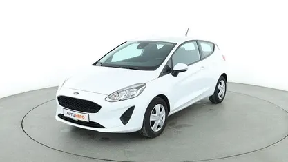 Weiß Gebraucht 2017 Ford Fiesta Trend Limousine | 8.540 € (Fairer Preis)