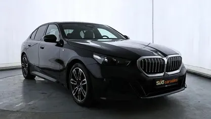 Gebraucht BMW 520 M Sport 140 PS (102 kW) 2025 Schwarz Limousine