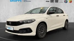 Gelato weiß Gebraucht 2024 Fiat Tipo Cross Kleinwagen | 20.990 € (Guter Preis)
