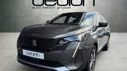 Gebraucht Peugeot 5008 Allure 131 PS (96 kW) 2024 Grau SUV