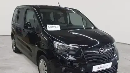 Gebraucht Opel Combo Life Elegance 131 PS (96 kW) 2023 Karbonschwarz metallic Van / Kleinbus
