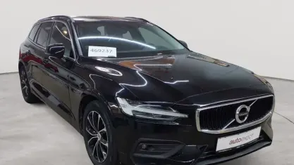 Gebraucht Volvo V60 Momentum 197 PS (144 kW) 2021 Black stone Kombi