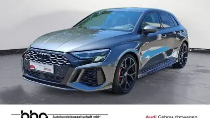 Gebraucht Audi RS3 Sport 400 PS (294 kW) 2023 Grau Limousine