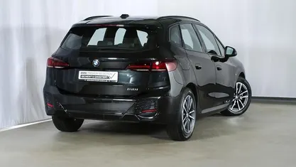 Gebraucht BMW 218 M Sport 136 PS (100 kW) 2025 Black sapphire metallic (schwarz) Limousine