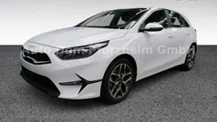 Casa white (wd) Gebraucht 2024 Kia Ceed Spirit Limousine | 22.490 € (Superpreis)