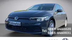 Grey metallic Gebraucht 2023 VW Golf VIII Life Limousine | 27.555 € (Fairer Preis)