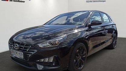 Gebraucht Hyundai i30 Trend 120 PS (88 kW) 2026 Abyss black