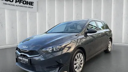 Gebraucht 2023 Kia Ceed Vision Kleinwagen | 20.450 € (Fairer Preis)