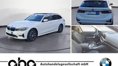 Weiß Gebraucht 2020 BMW 330e Advantage Kombi | 26.630 € (Fairer Preis)