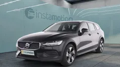 Schwarz Gebraucht 2023 Volvo V60 CC Plus Kombi | 40.340 € (Fairer Preis)