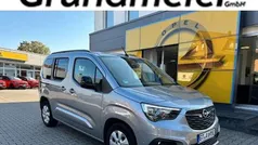 Kontrast grau Gebraucht 2023 Opel Combo-e Life Ultimate Van / Kleinbus | 26.899 € (Fairer Preis)