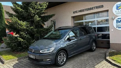B0 delphin grau metallic Gebraucht 2024 VW Touran Comfortline Van / Kleinbus | 31.390 € (Fairer Preis)