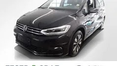 Deep black perleffekt Gebraucht 2024 VW Touran Move Van / Kleinbus | 37.903 € (Fairer Preis)