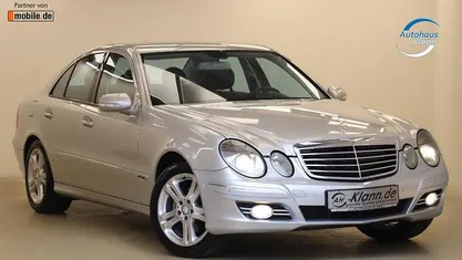 Gebraucht Mercedes E200 Avantgarde 184 PS (135 kW) 2008 Silber Limousine