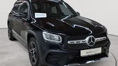 Nachtschwarz Gebraucht 2021 Mercedes GLB220 AMG line SUV | 30.990 € (Fairer Preis)