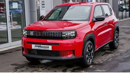 Nouă Fiat Grande Panda Icon 110 CP (80 kW) 2026 Roșu Hatchback