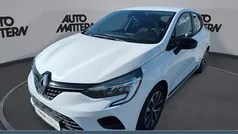 Weiß Gebraucht 2022 Renault Clio V Equilibre Limousine | 11.890 € (Fairer Preis)