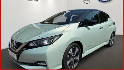 Gebraucht Nissan Leaf Tekna 110 kW (150 PS) 2020 Silber beige Kleinwagen