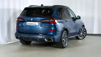 Blau Gebraucht 2022 BMW X5 M Sport SUV | 58.458 € (Guter Preis)