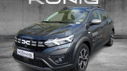 Grau "comete" Gebraucht 2023 Dacia Sandero Expression Limousine | 17.799 € (Fairer Preis)