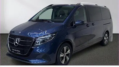 Gebraucht Mercedes V220 Style 163 PS (119 kW) 2025 Sodalithblau Van / Kleinbus