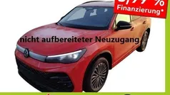 Persimmon red metallic Gebraucht 2024 VW Tiguan R-line SUV | 46.420 € (Superpreis)