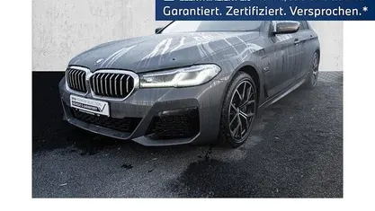 Gebraucht BMW 545e M Sport 394 PS (289 kW) 2021 Limousine