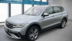 Silber Gebraucht 2023 VW Tiguan Allspace Elegance SUV | 32.860 € (Superpreis)