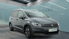 Grau Gebraucht 2024 VW Touran Move Van / Kleinbus | 33.249 € (Guter Preis)