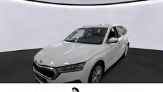 Weiss Gebraucht 2023 Skoda Octavia Style Kombi | 24.977 € (Guter Preis)
