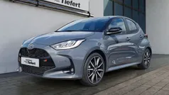 Grau Neu 2025 Toyota Yaris Hybrid Sport Limousine | 34.499 € (Fairer Preis)