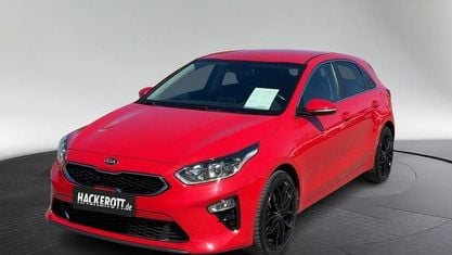 Używany Kia Ceed Spirit 140 KM (102 kW) 2019 Czerwony Hatchback