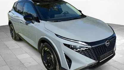 Grau Gebraucht 2025 Nissan Qashqai 360º SUV | 29.850 € (Fairer Preis)