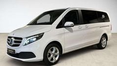 Arktikweiß Gebraucht 2023 Mercedes V250 Van / Kleinbus | 49.999 € (Superpreis)