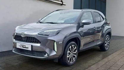 Nuova Toyota Yaris Cross 131 CV (96 kW) 2025 Grigio SUV