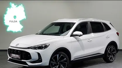 Weiß, dover white Gebraucht 2025 MG ZS Luxury Limousine | 25.390 € (Fairer Preis)