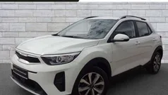 (ud) schneeweiss Gebraucht 2022 Kia Stonic Vision SUV | 16.790 € (Fairer Preis)