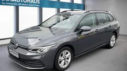 Gebraucht VW Golf VIII Life 110 PS (80 kW) 2022 Grau Kombi