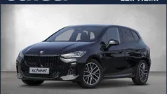 Black sapphire metallic Gebraucht 2022 BMW 218 Active Tourer M Sport Van / Kleinbus | 27.390 € (Fairer Preis)
